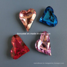 Piedra cristalina de lujo de la forma directa del corazón de la venta de la fábrica con la garra